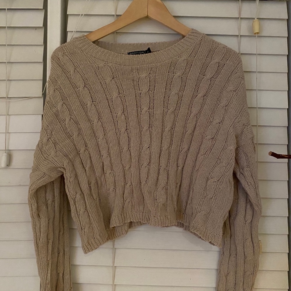 Lovely and light cropped sweater